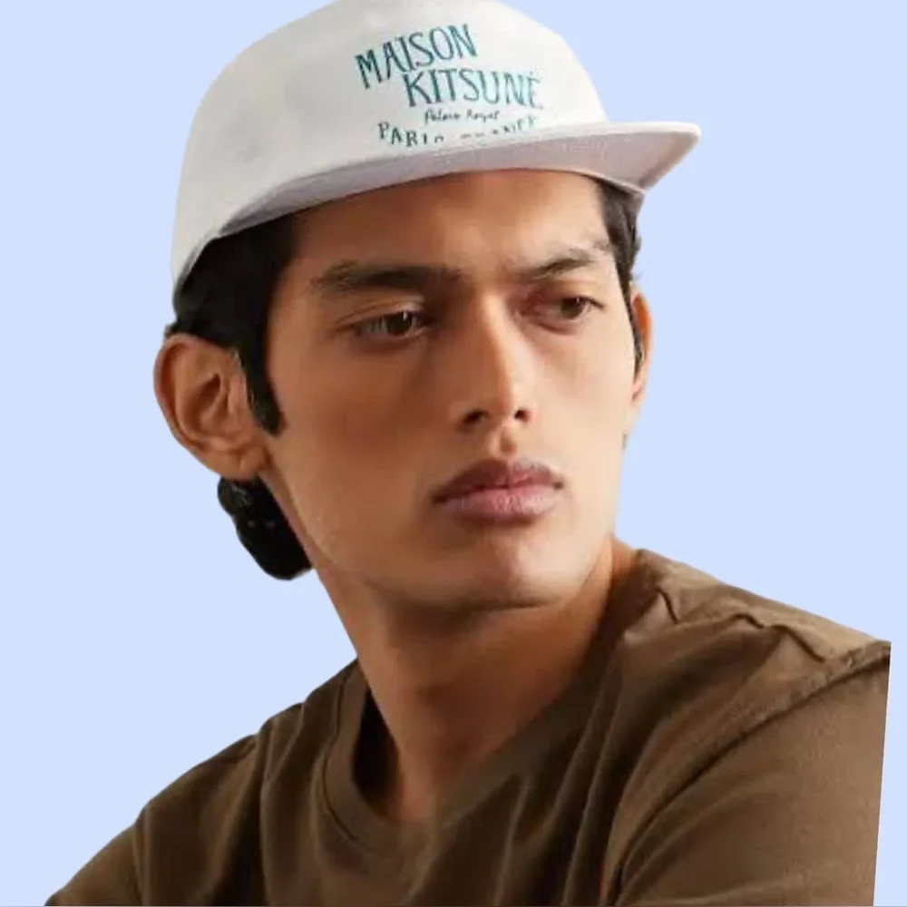 MAISON KITSUNE PALAIS ROYAL MILK LOGO PRINT 5 PANEL BASEBALL CAP HAT NWT Kitsuné